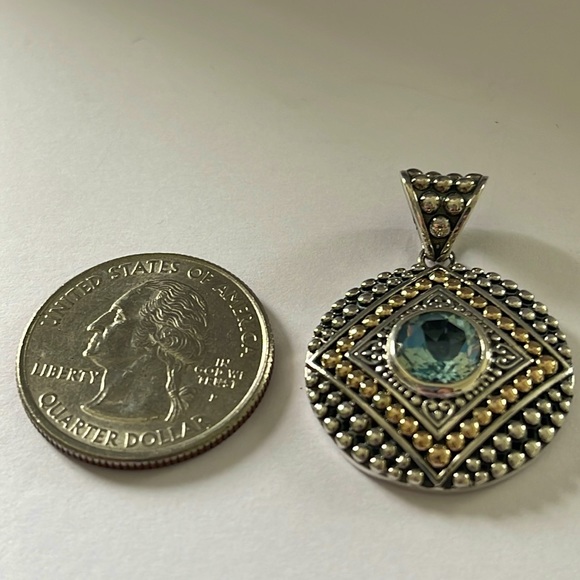 Two-toned Dot Pattern Blue Topaz Pendant - Picture 3 of 3